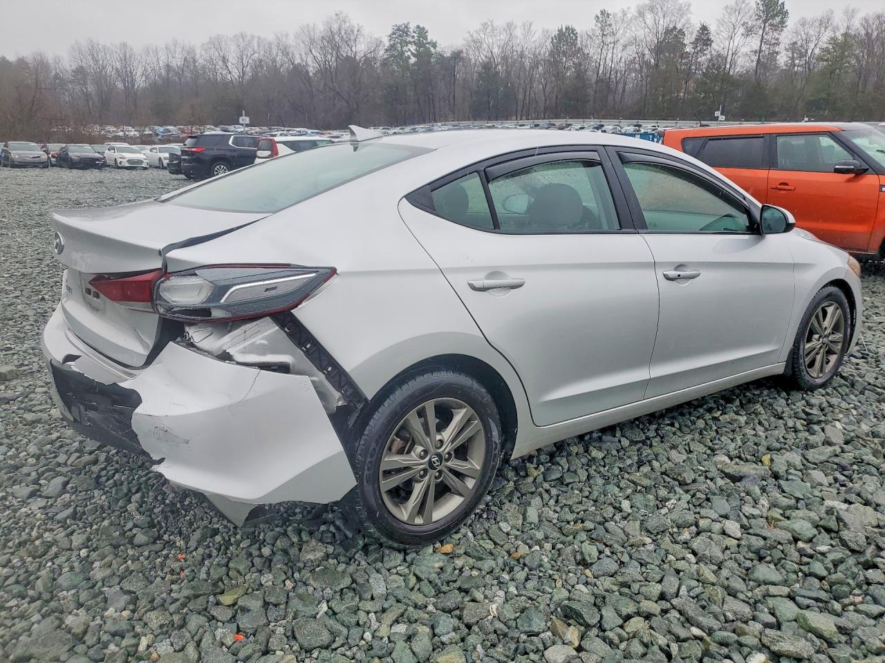 2018 HYUNDAI ELANTRA VALUE EDITION photo 3