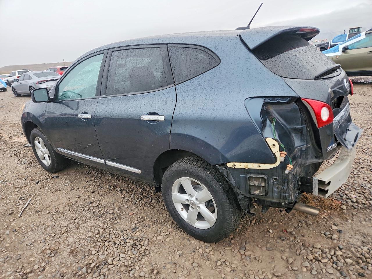 2013 NISSAN ROGUE S photo 3