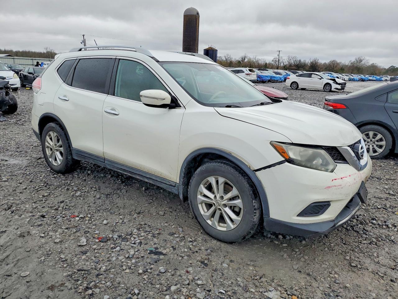 2014 NISSAN ROGUE SV photo 4