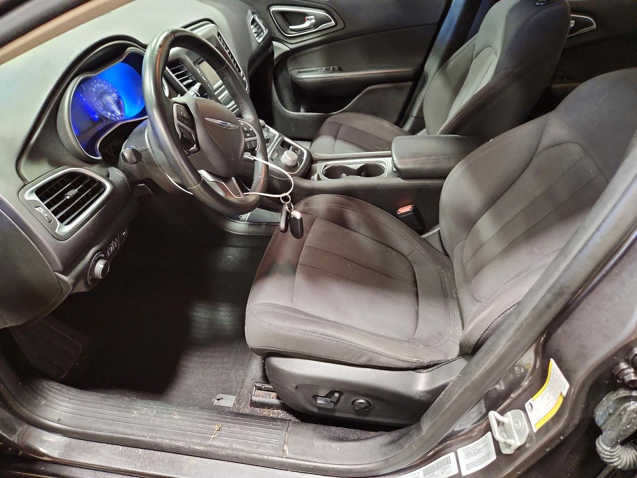 2015 CHRYSLER 200 LIMITED photo 13