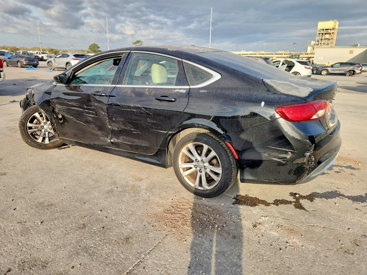 2015 CHRYSLER 200 LIMITED photo 4