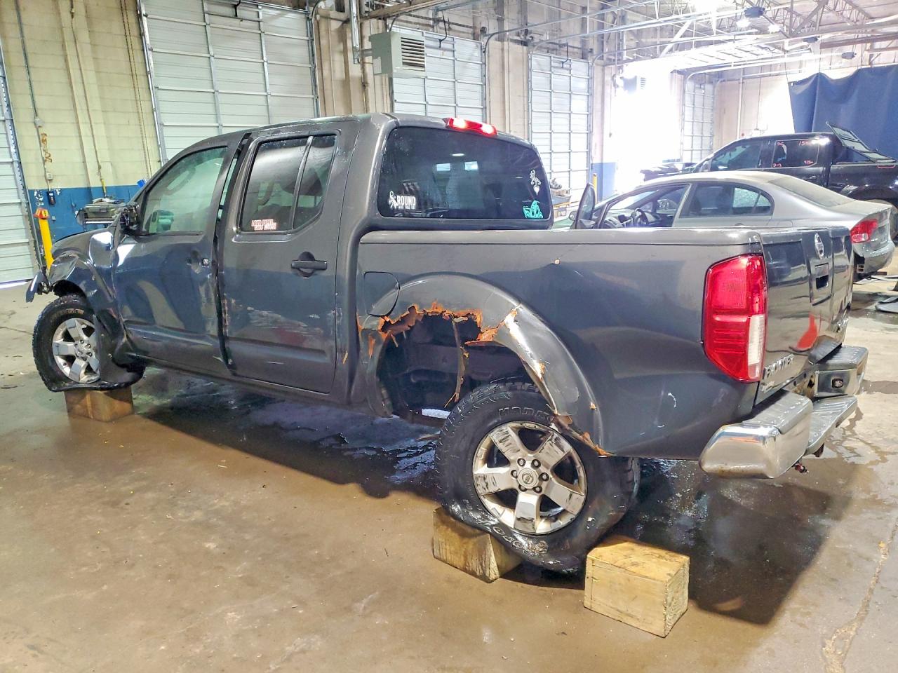 2010 NISSAN FRONTIER SE V6 photo 2