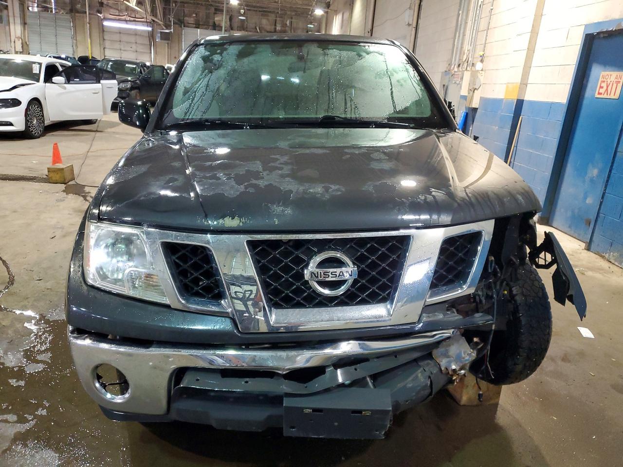 2010 NISSAN FRONTIER SE V6 photo 5