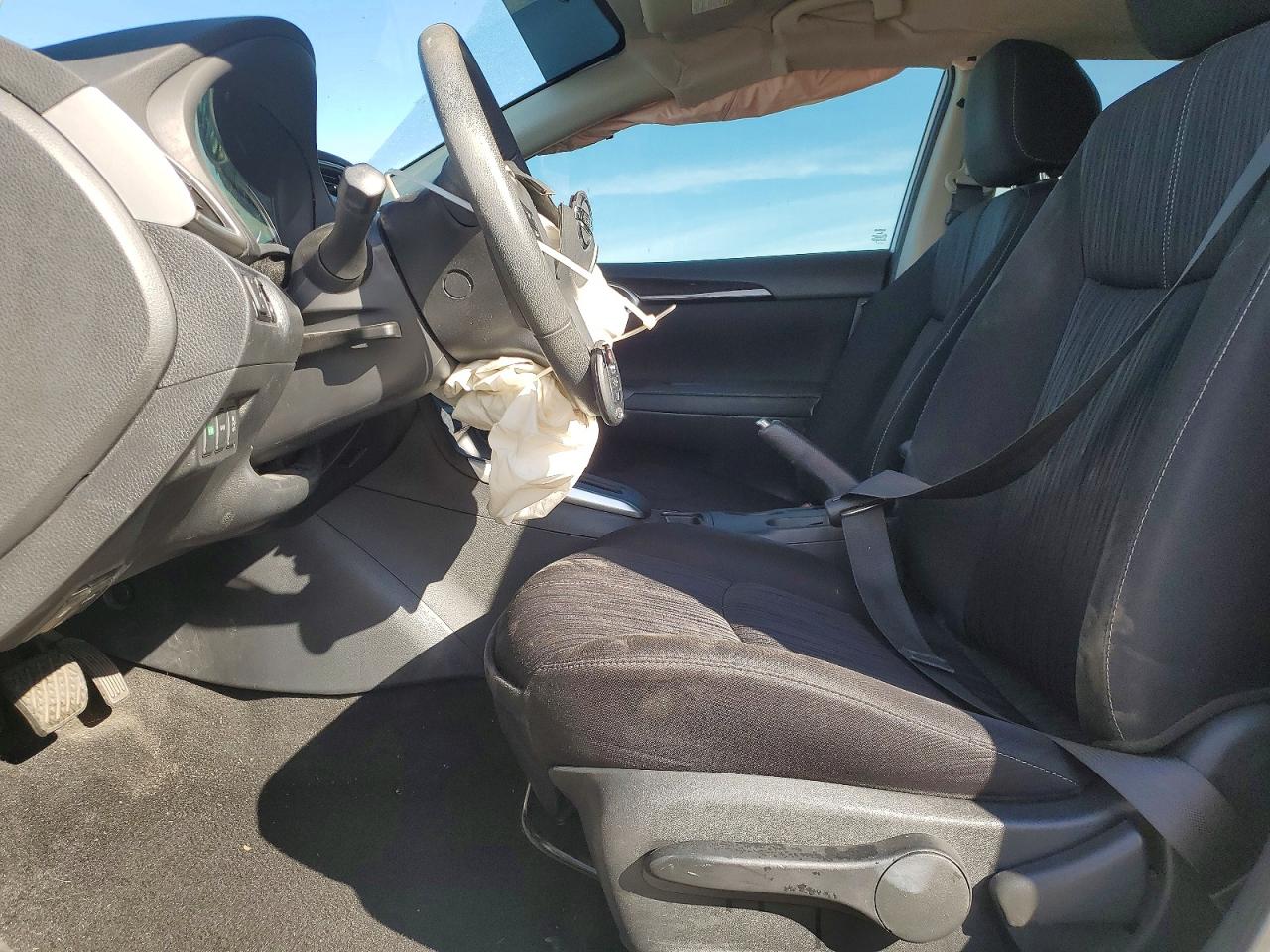 2018 NISSAN SENTRA S photo 7