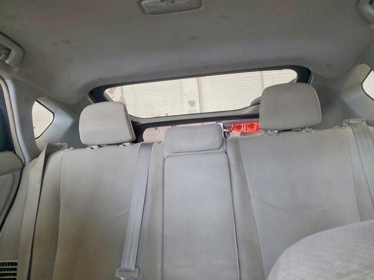 2010 TOYOTA PRIUS III photo 19