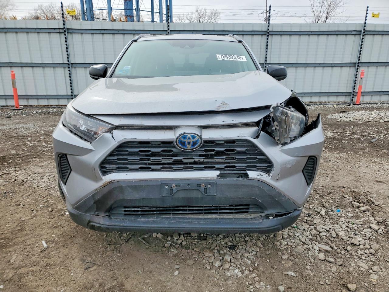 2019 TOYOTA RAV4 LE photo 5