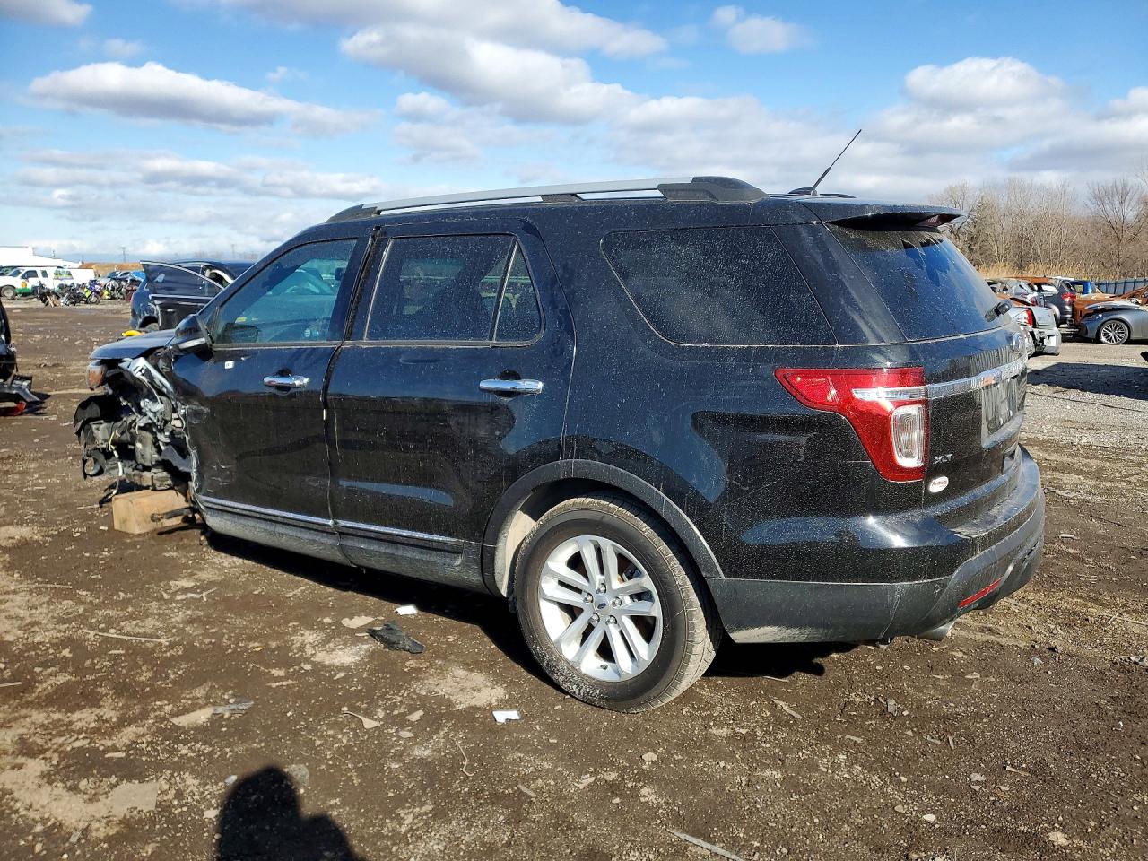 2014 FORD EXPLORER XLT photo 3