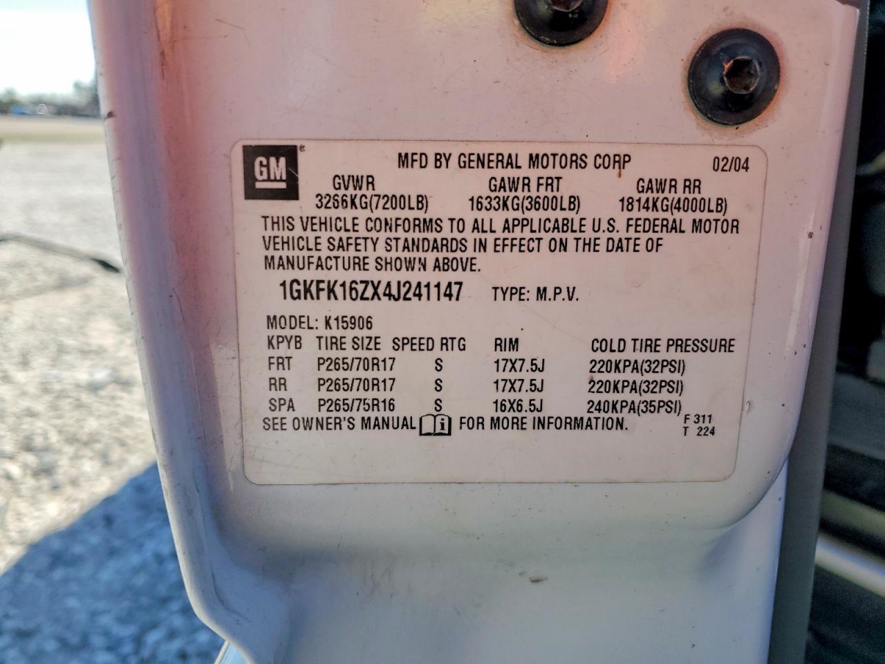 2004 GMC YUKON XL K1500 photo 37