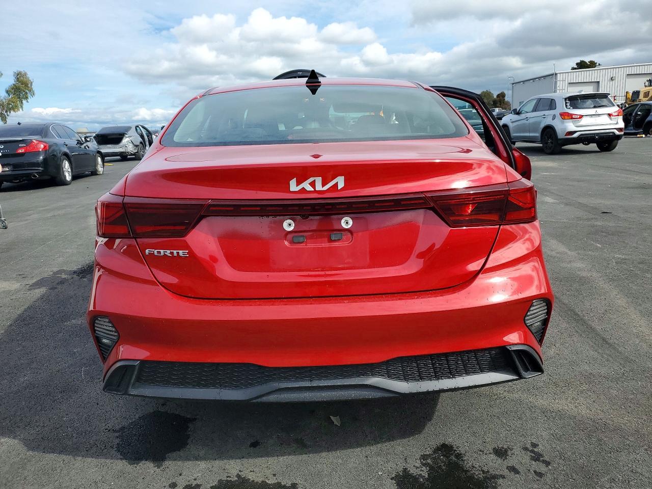 2024 KIA FORTE LXS photo 11