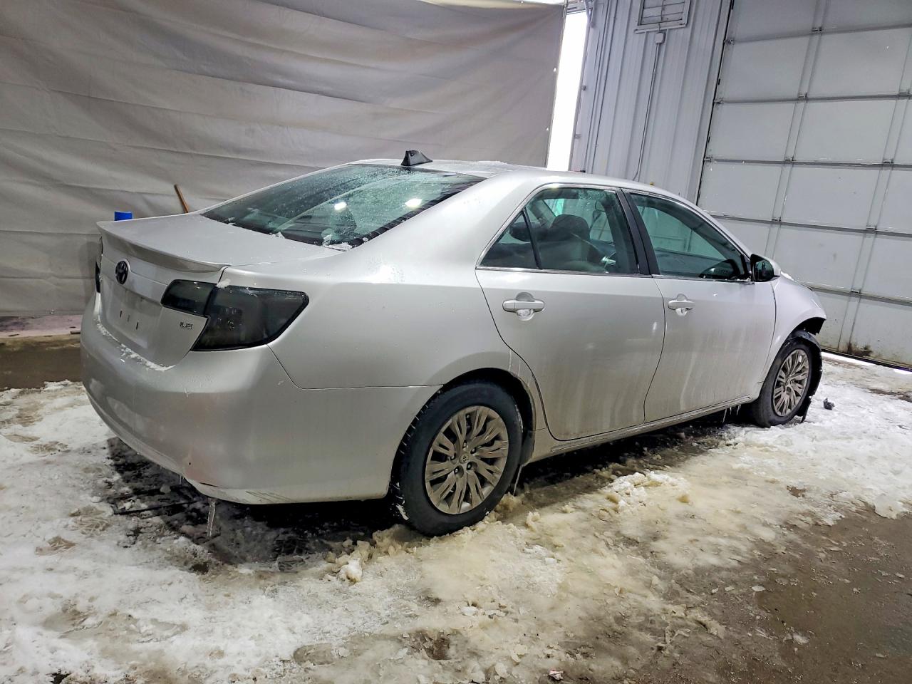 2012 TOYOTA CAMRY LE photo 5