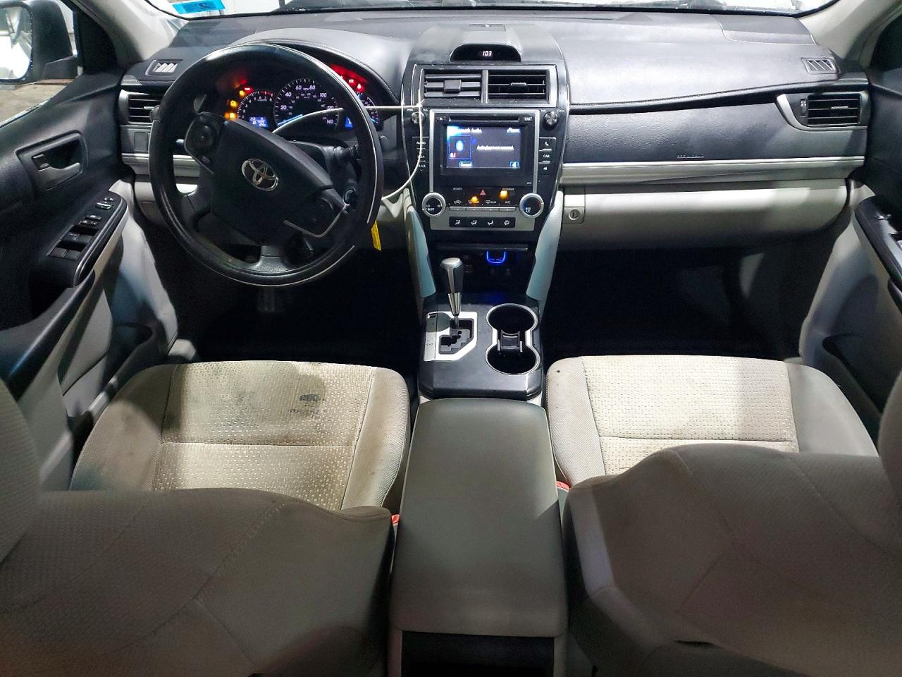 2012 TOYOTA CAMRY LE photo 15