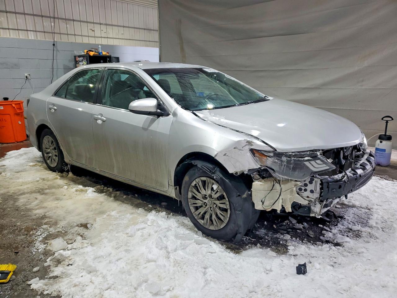 2012 TOYOTA CAMRY LE photo 7