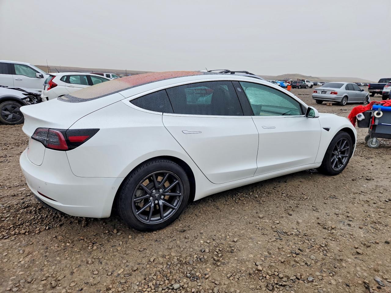2018 TESLA MODEL 3 photo 5