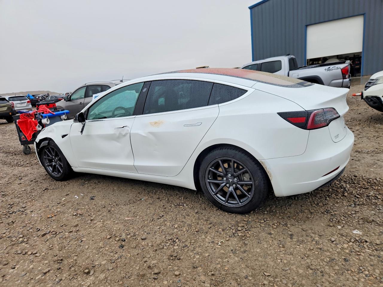 2018 TESLA MODEL 3 photo 3