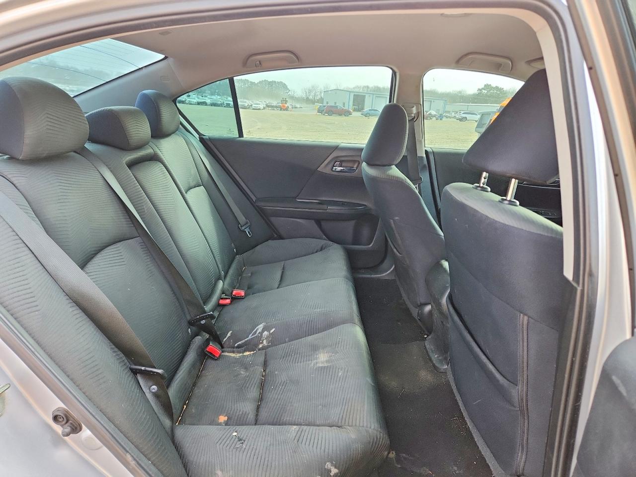 2015 HONDA ACCORD LX photo 19