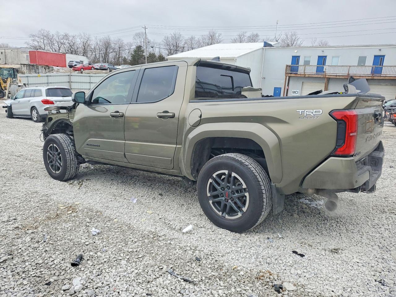 2024 TOYOTA TACOMA DOUBLE CAB photo 2