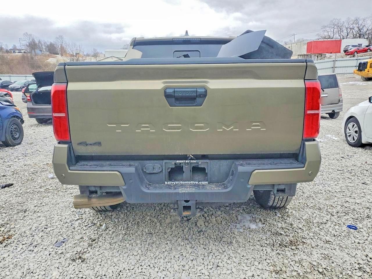 2024 TOYOTA TACOMA DOUBLE CAB photo 6