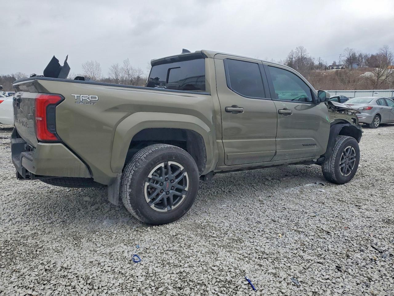 2024 TOYOTA TACOMA DOUBLE CAB photo 3