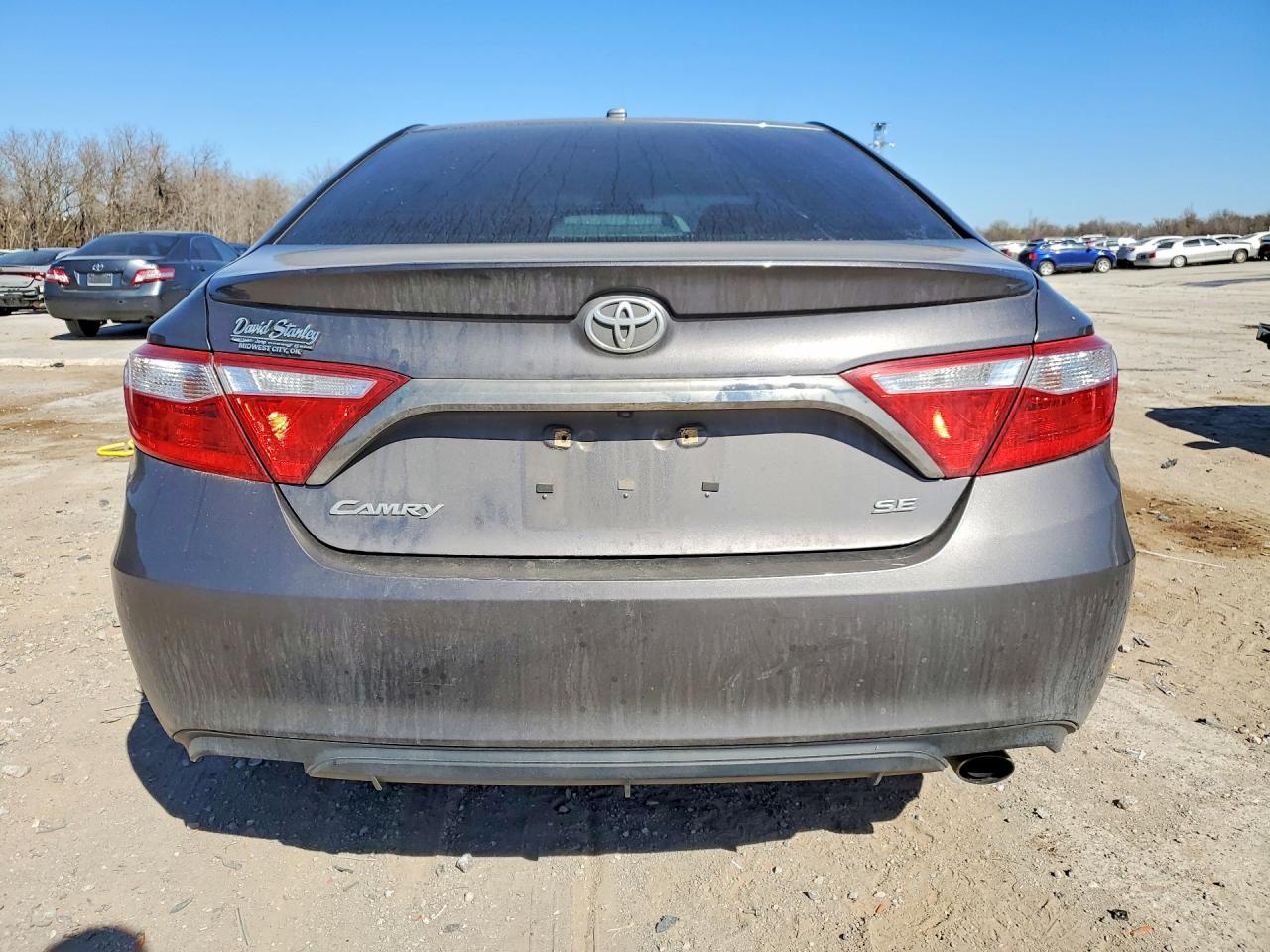 2017 TOYOTA CAMRY SE photo 11