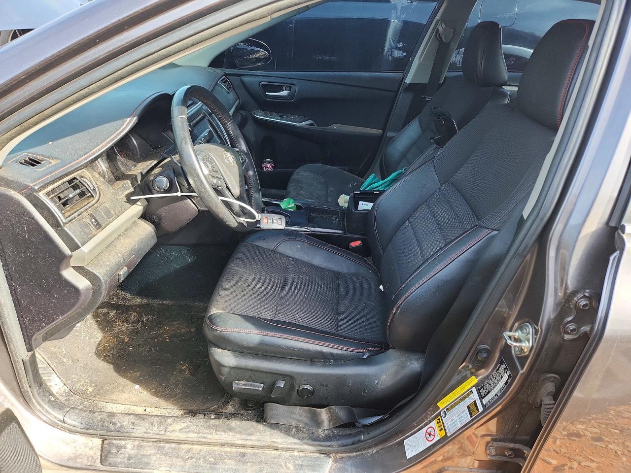 2017 TOYOTA CAMRY SE photo 13