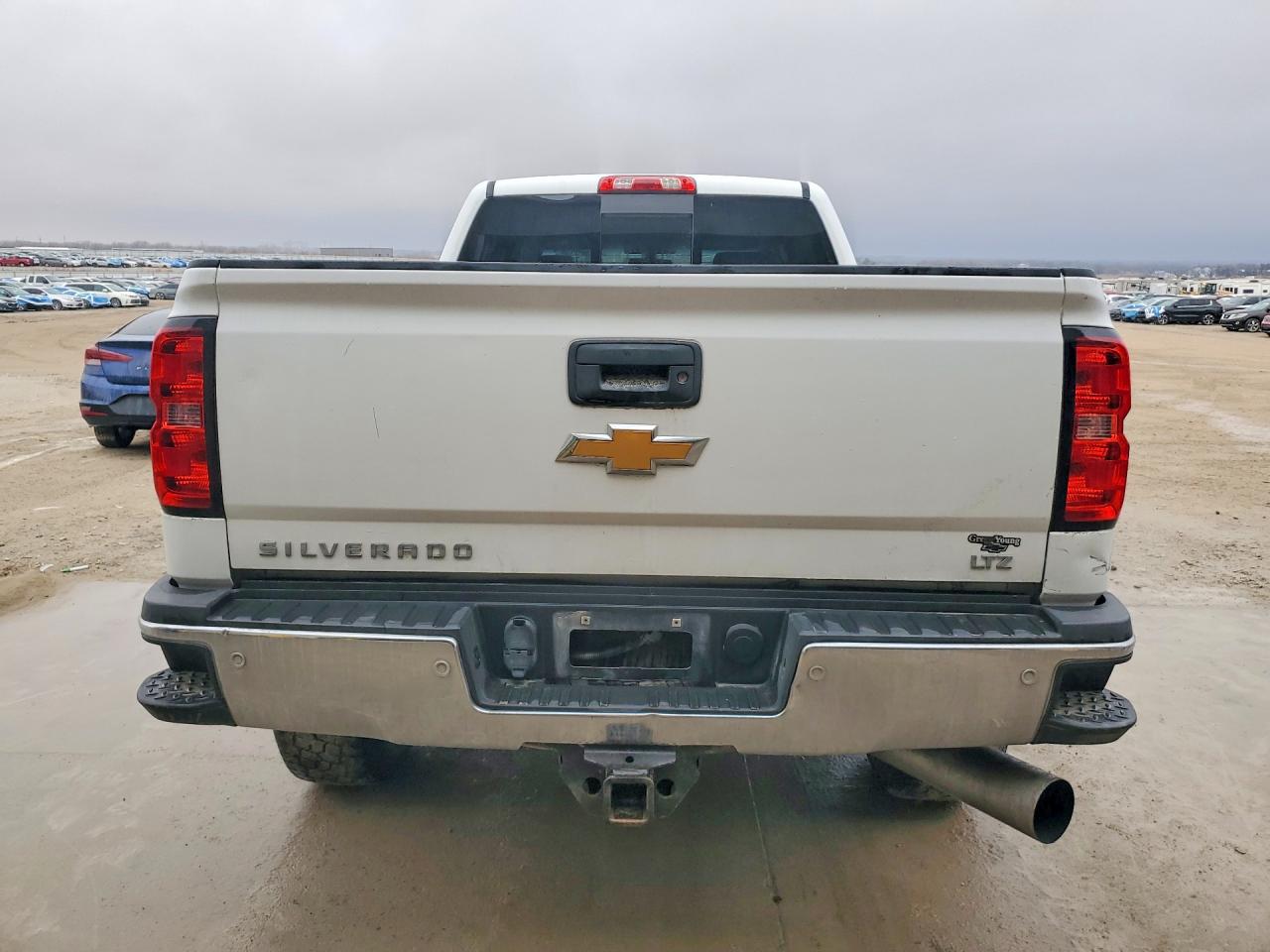 2015 CHEVROLET SILVERADO K2500 HEAVY DUTY LTZ photo 6