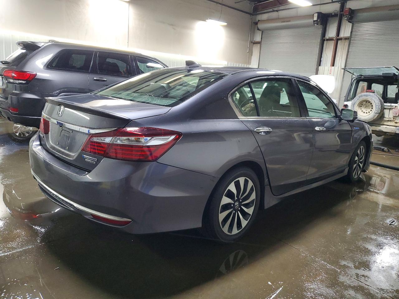 2017 HONDA ACCORD TOURING HYBRID photo 5