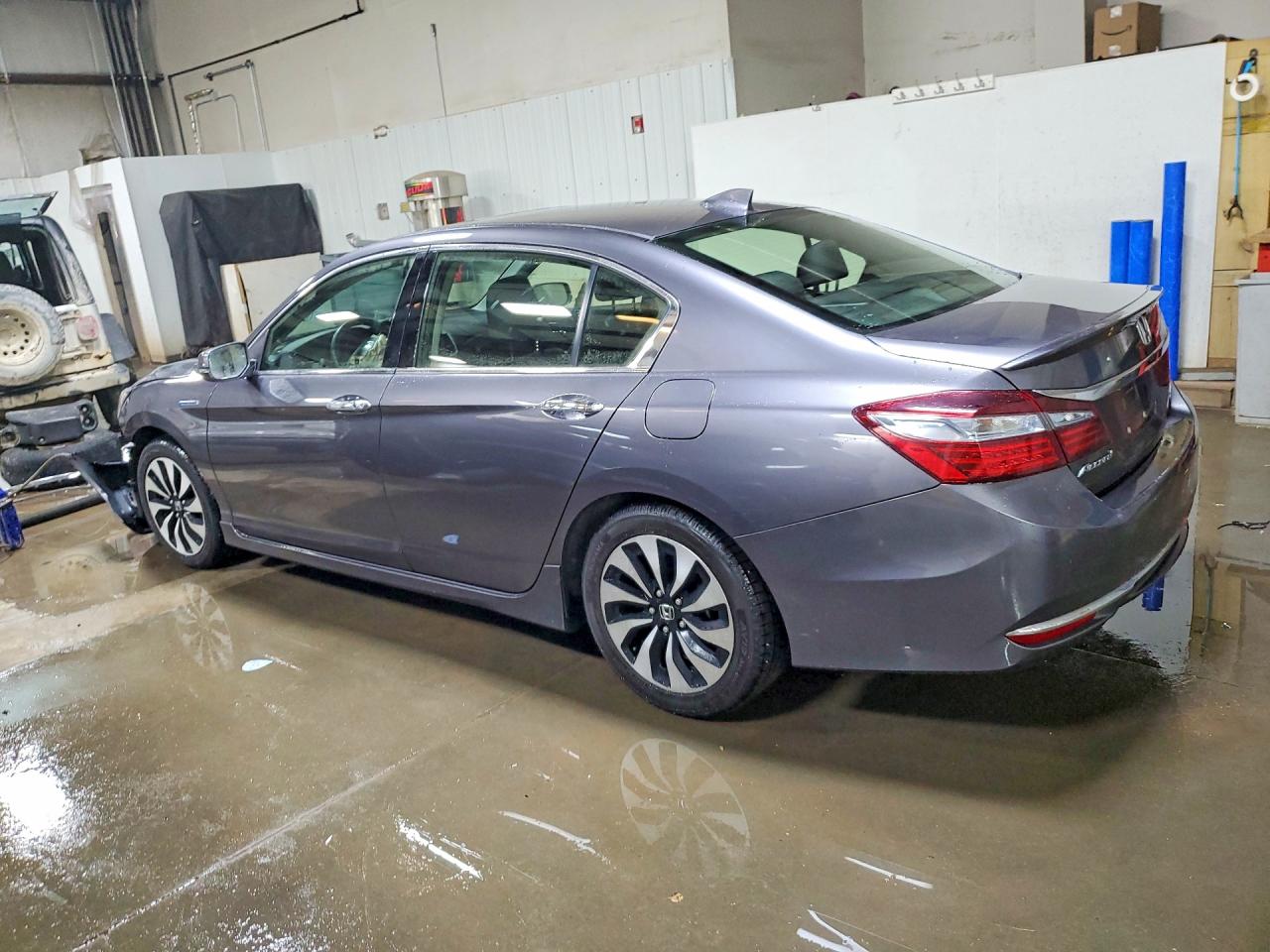 2017 HONDA ACCORD TOURING HYBRID photo 3