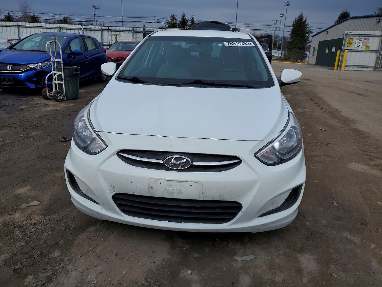2016 HYUNDAI ACCENT SE photo 5