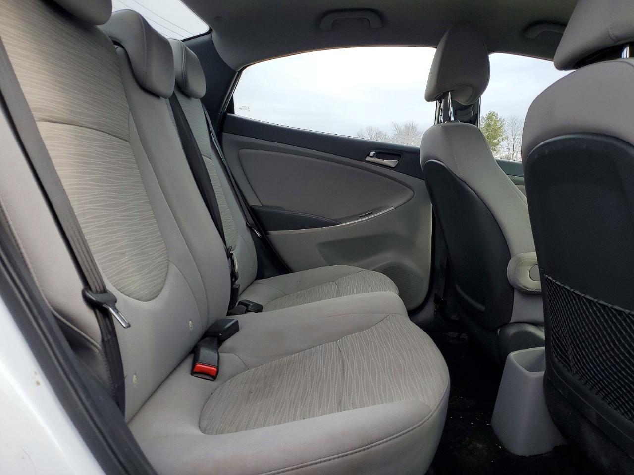 2016 HYUNDAI ACCENT SE photo 10