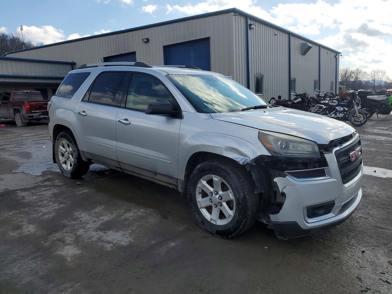 2015 GMC ACADIA SLE photo 4