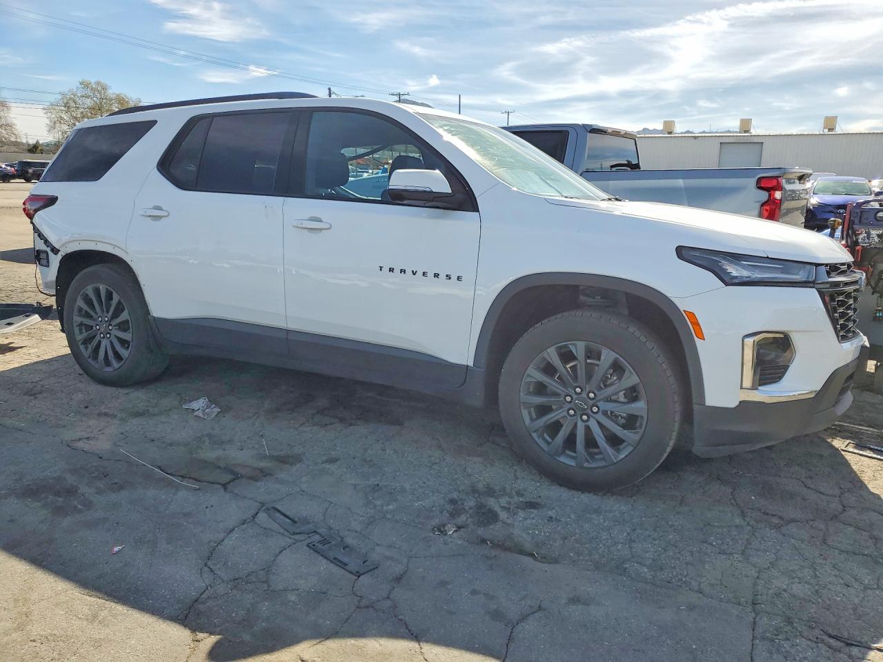 2023 CHEVROLET TRAVERSE RS photo 4