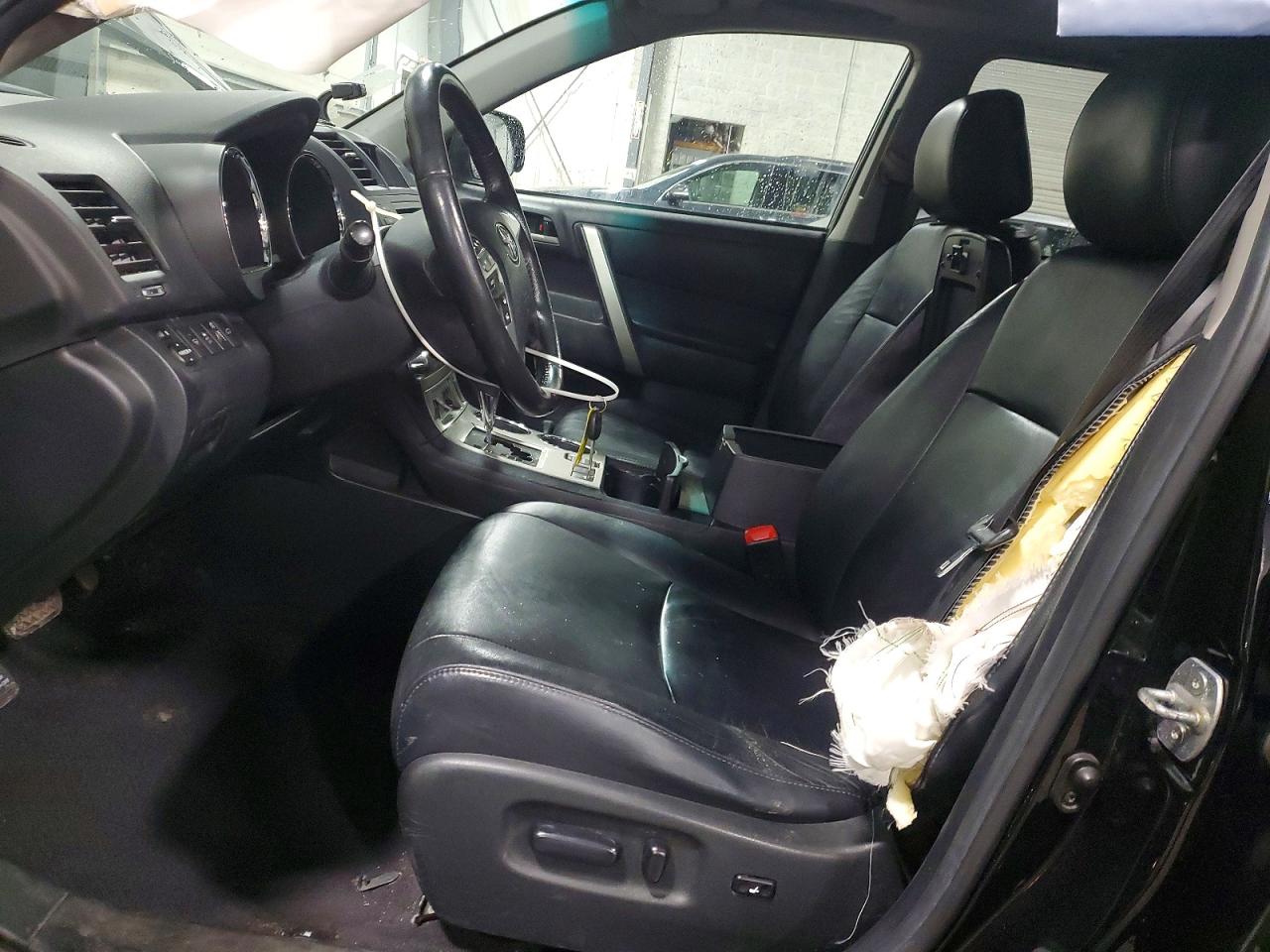 2011 TOYOTA HIGHLANDER SE photo 7