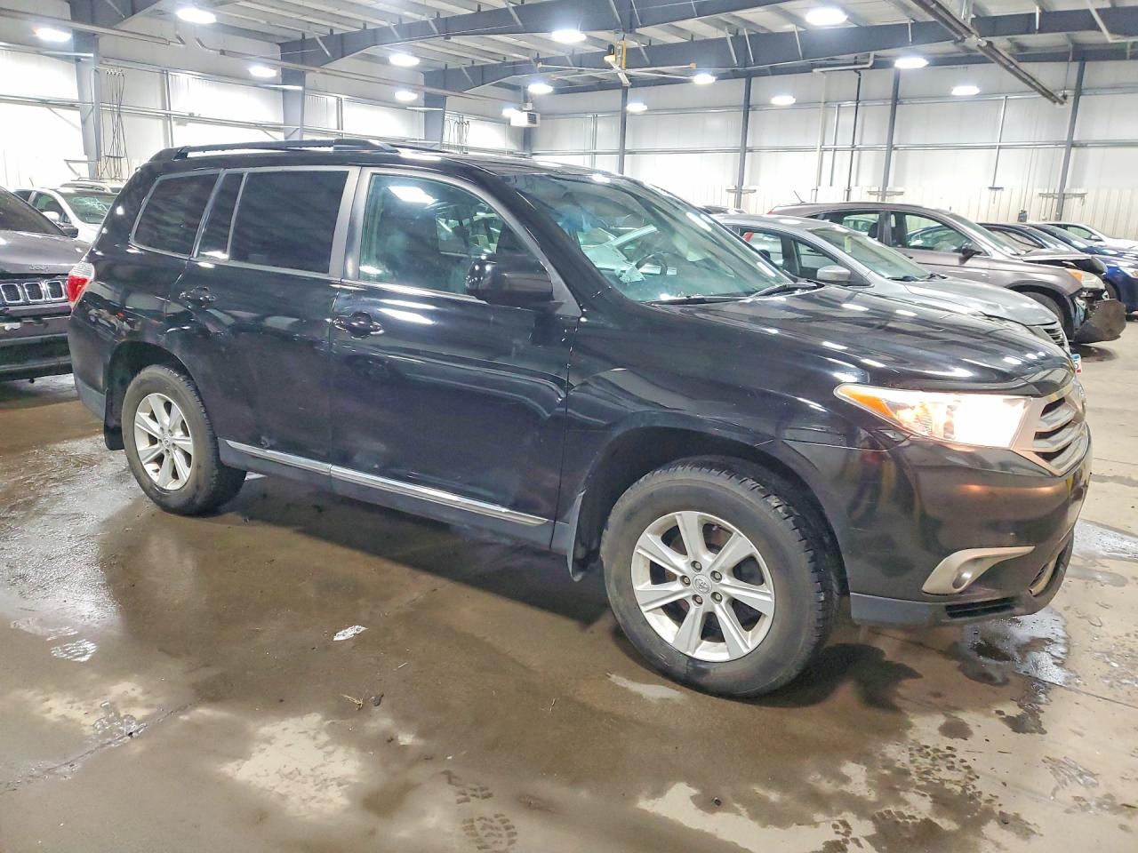 2011 TOYOTA HIGHLANDER SE photo 4