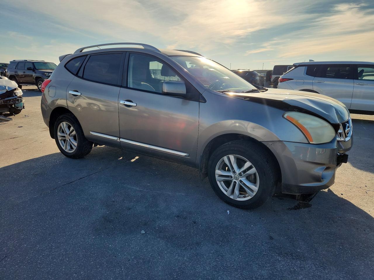 2013 NISSAN ROGUE S photo 4