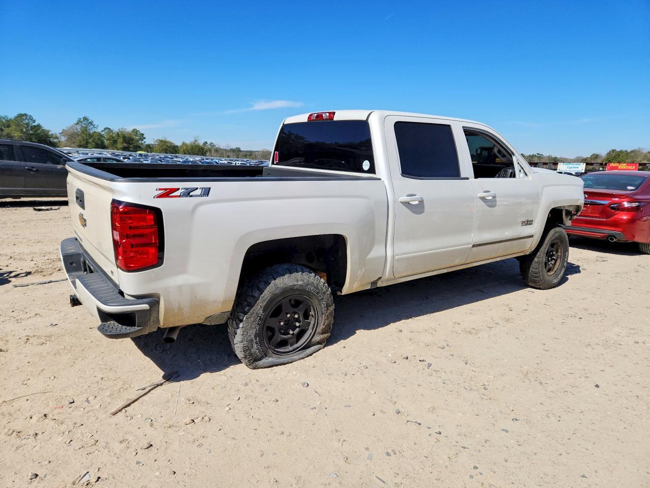 2018 CHEVROLET SILVERADO K1500 LT photo 5