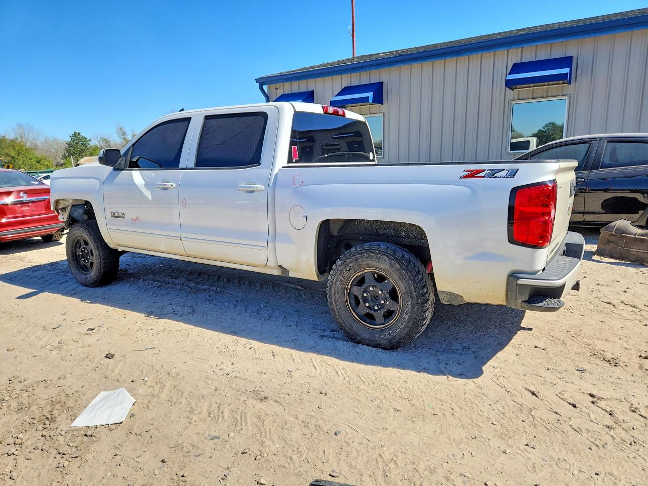 2018 CHEVROLET SILVERADO K1500 LT photo 3