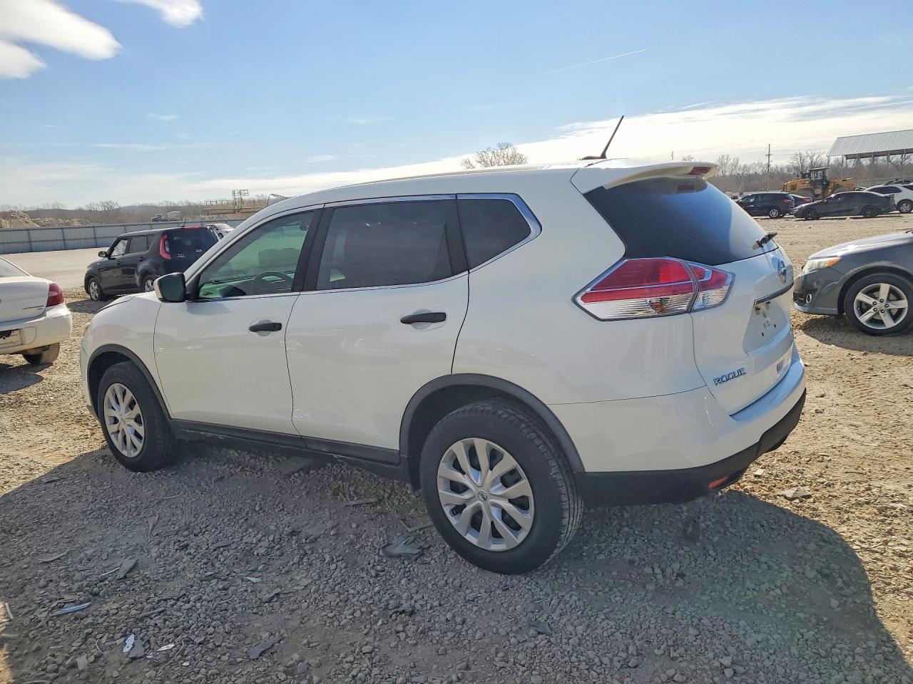 2016 NISSAN ROGUE S photo 2