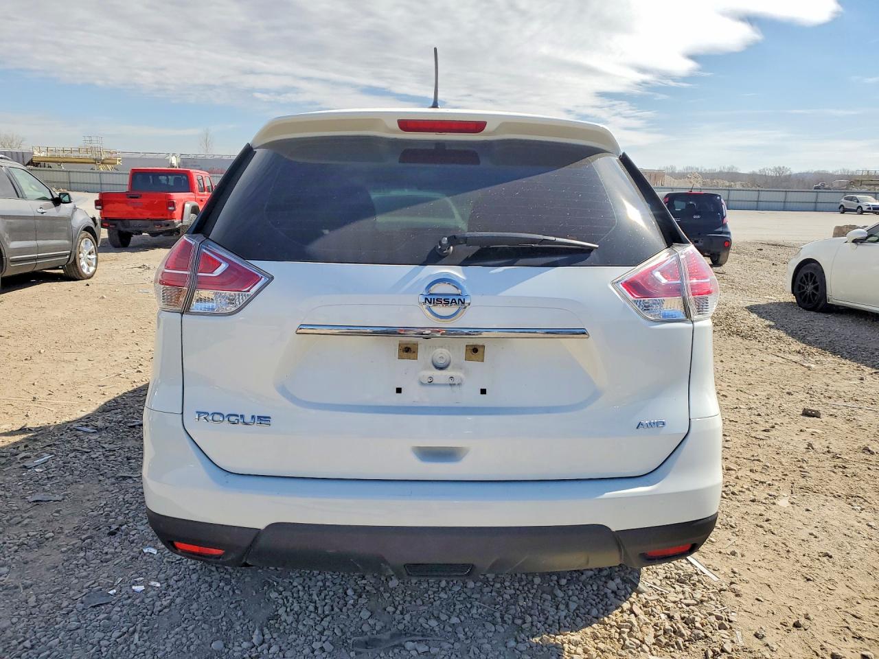 2016 NISSAN ROGUE S photo 6