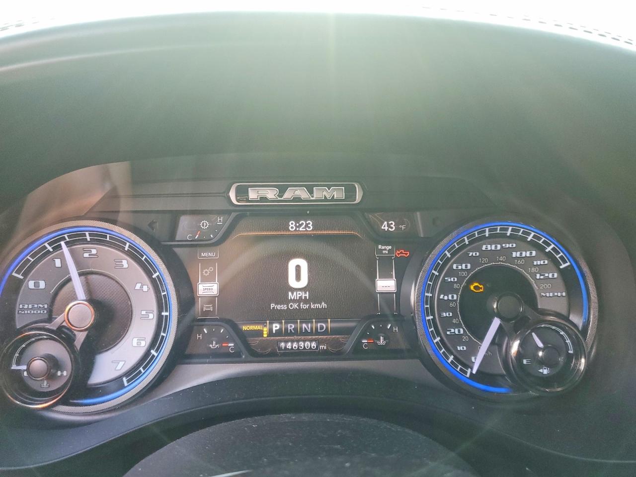 2019 RAM 1500 LIMITED photo 17