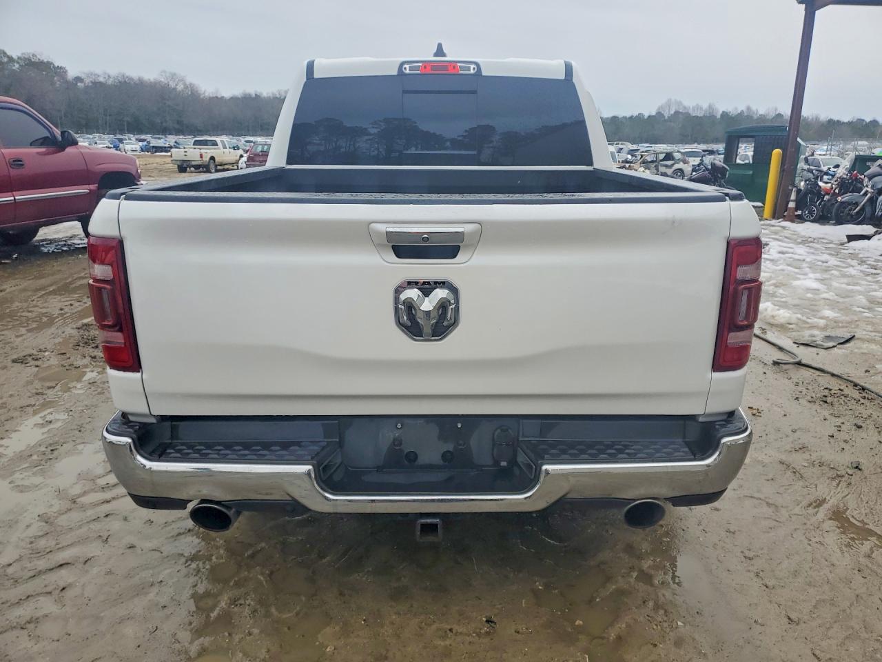 2019 RAM 1500 LIMITED photo 11