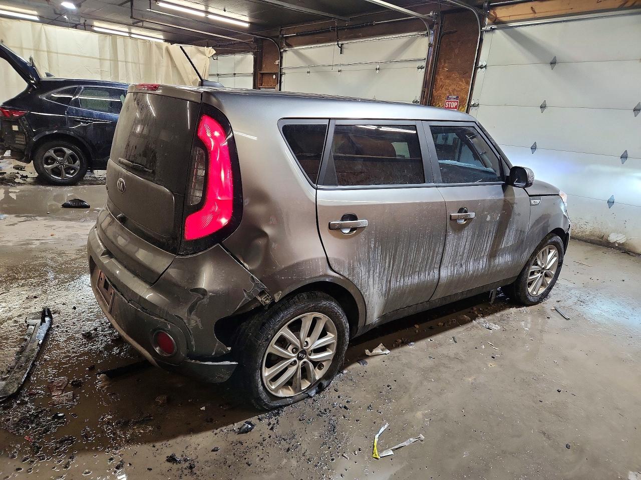 2018 KIA SOUL + photo 3