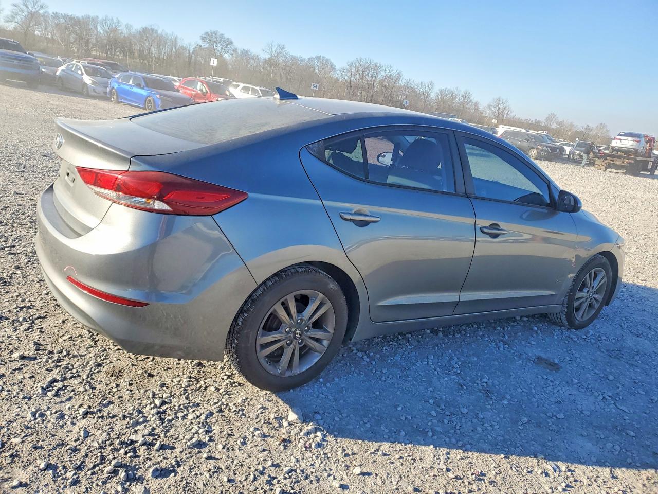 2017 HYUNDAI ELANTRA SE photo 5