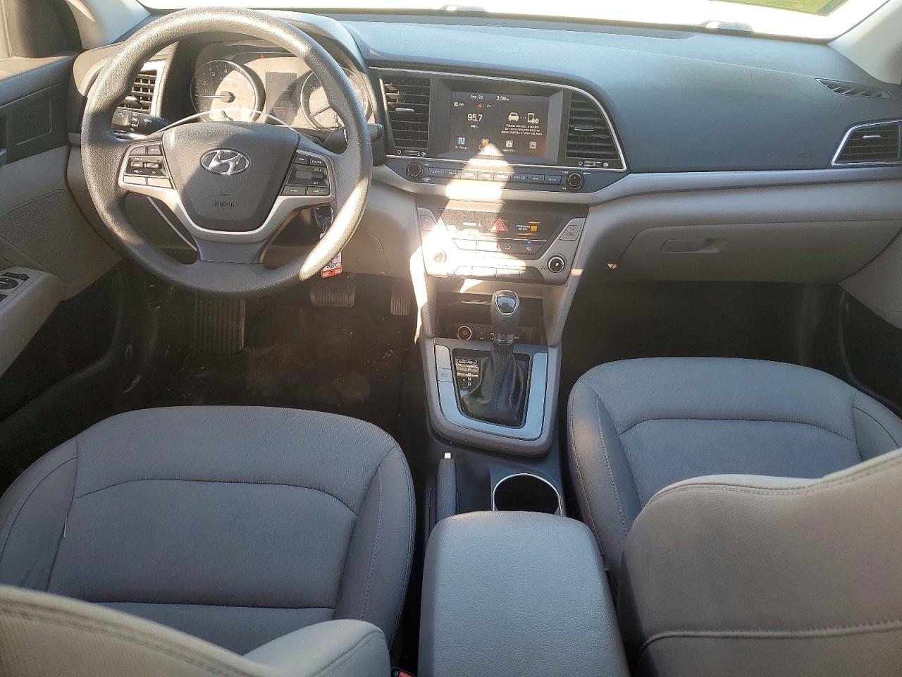 2017 HYUNDAI ELANTRA SE photo 15