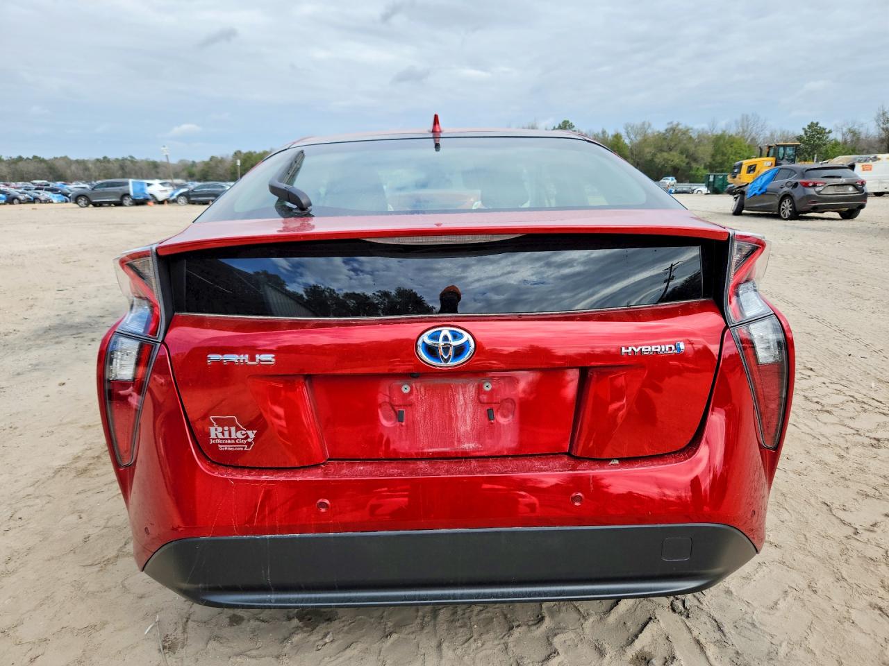 2018 TOYOTA PRIUS THREE photo 6