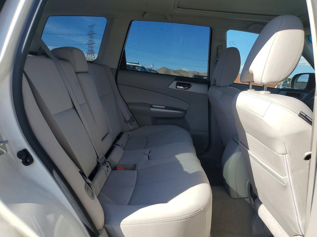 2010 SUBARU FORESTER 2.5XT photo 11