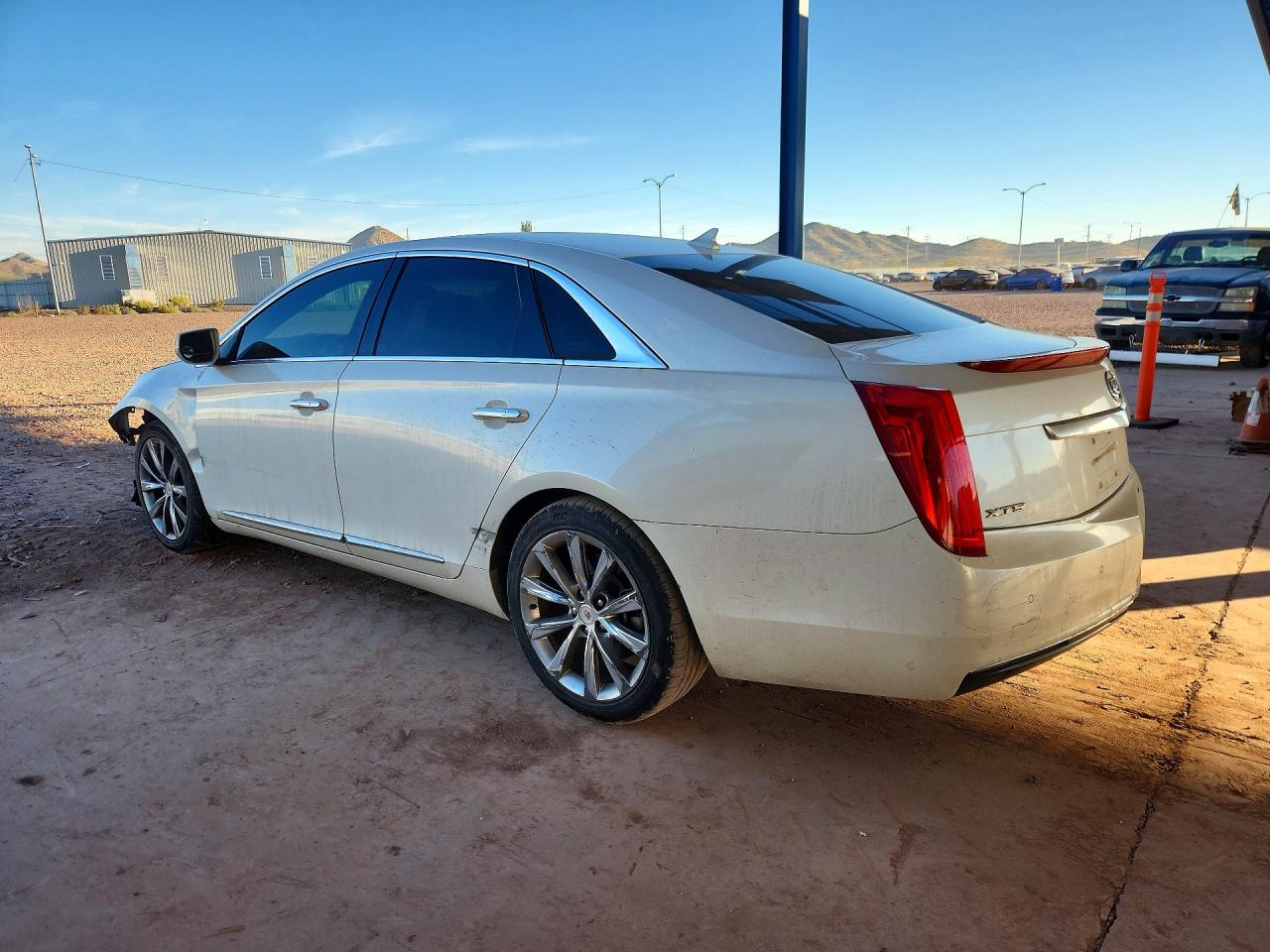 2013 CADILLAC XTS photo 4