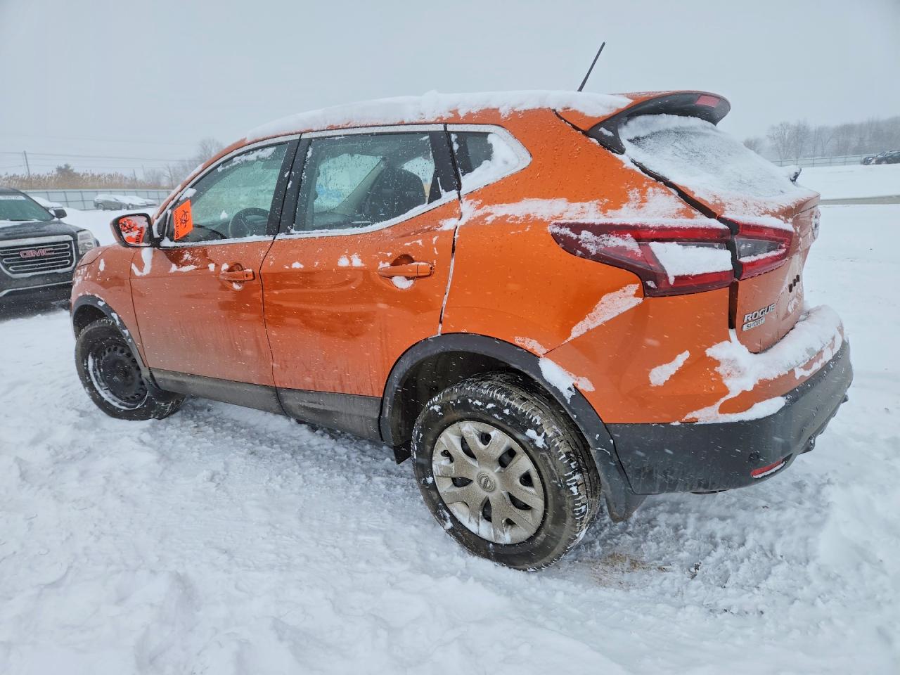 2020 NISSAN ROGUE SPORT S photo 2