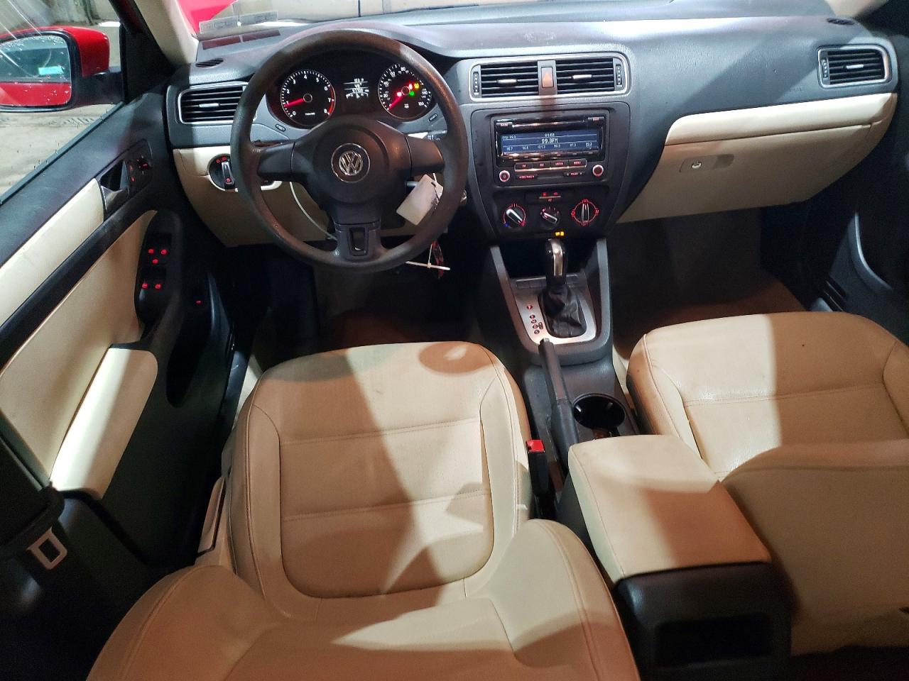 2012 VOLKSWAGEN JETTA SE photo 8