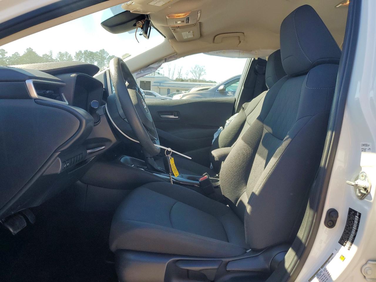 2020 TOYOTA COROLLA LE photo 13
