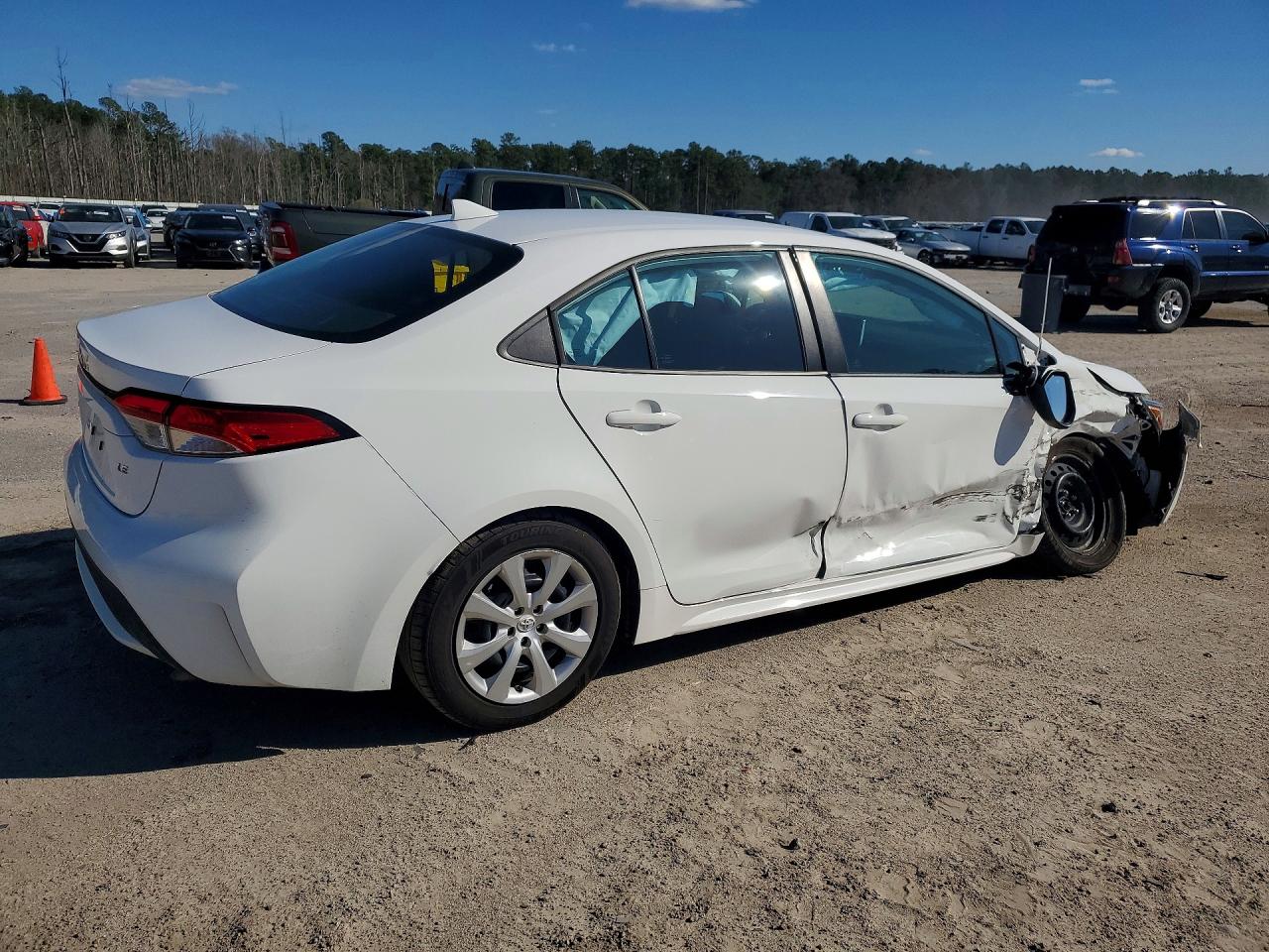 2020 TOYOTA COROLLA LE photo 5